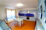 Kuchyně v apartmánech VIP, Punta Marana, Sardinie