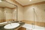 6-mitsis-rhodes-petitpalais-bathroom