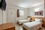 mediterraneo-hotel-junior-suite-family-room-js2ndbedroom2
