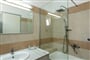 mediterraneo-hotel-double-standard-bathroom-dbl