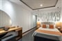 mediterraneo-hotel-executive-suite-bedroom-4