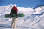 CH_Samnaun-Ischgl_009_snowboardistka_na_vrcholu