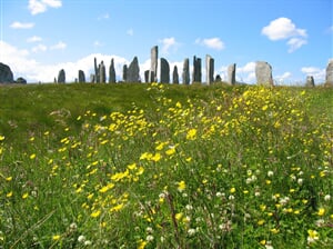 Drsná příroda Isle of Skye a ostrovů na západě Skotska, lov Lochneské příšery
