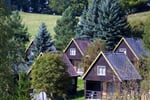 Dvacetilůžkové bungalovy se společným sociálním zařízením