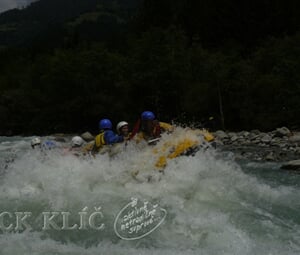 ADRENALIN RAFTING NA ISELU NOVINKA