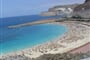 spain - lovers - beach - wallpapers 494 1152