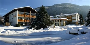 Korutanské Alpy - lux Ferienhotel Trattnig s bazénem - skipas v ceně / č.6085