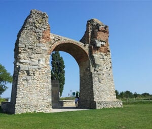 MORAVSKÝM POLEM A DUNAJSKOU CYKLOSTEZKOU