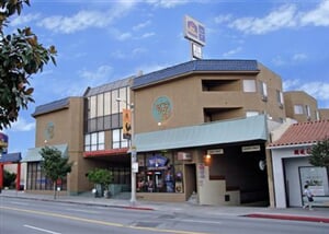California - Los Angeles - B.W. Dragon Gate Inn, dwnt.