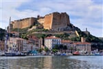 Bonifacio - přístav na Korsice