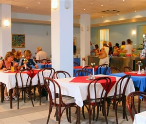 gradac-2010-laguna_htl-19