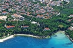 ostrov Brač - Supetar - pavilony Vrilo a Vlačica ****