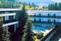 Voyager Inn-bazén1
