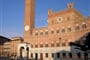 Itálie - Toskánsko - Siena, Palazzo Pubblico a Torre del Mangie (1325-44), typická italská gotika 