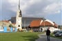 Maďarsko - Eger - moderní kostel Makowacze vzniklý rekonstrukcí starého, rozbombardovaného ve 2.světové válce