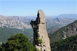 Sardinie, rajský ostrov nurágů v tyrkysovém moři, hotel s polopenzí