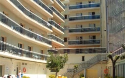 Hotel Don Juan Center 2**