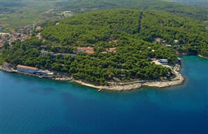 Jelsa (ost. Hvar) - Fontana Adriatiq Resort pokoje Standard