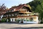 Ossiach am See - Gasthof Zur Post a jeho vedlejší budova