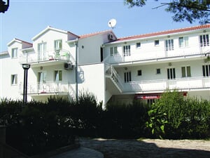Supetar (ost. Brač) - Babura aparthotel***