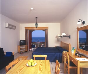 Kypr, Pafos - hotel Kefalos Beach Village