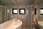 porec-hostin-htl-bath-room