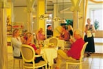 Gastro_Pfau_Tischszene[1]