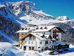 Passo Pellegrino - lyžování v Alpách - hotel ***+ CRISTALLO - přímo u sjezdovek
