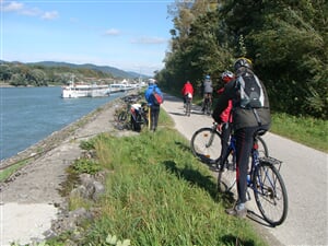 DUNAJSKÁ CYKLOSTEZKA