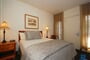 B.W.Coronado-king room