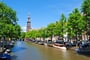 Holandsko - Amsterdam - typické kanály - Pohled na věž kostela West Kerk