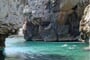 Chorvatsko - ostrůvek Ravnik se Zelenou jeskyní, přírodní památka Stiniva