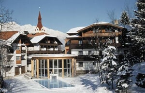 Lyžování Alpy - Stubai - Bon Alpina *** s bazénem - last minute, skipas v ceně / č.6274