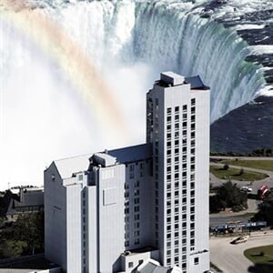 Ontario - Niagara Falls - The Oakes Hotel Overlooking the Falls