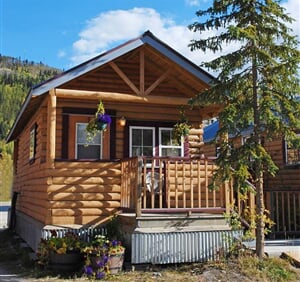 Yukon - Dawson City - Klondike Kate's Cabins & Restaurant