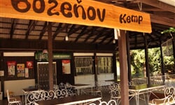 Samostatně stojící okál s dvěma pokoji, kuchyňkou a sociálním zařízením