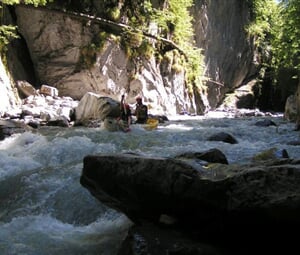 RAFTING VE FRANCII - ADRENALINOVÉ ŘEKY NA YUKONECH