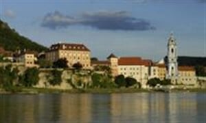 ÚDOLÍ NIBELUNGENGAU A WACHAU - s plavbou lodí po Dunaji (CKM)