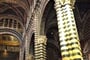 Itálie - Toskánsko - Siena, interiéry katedrály v černé bílé, v městských barvách
