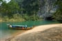 plavba na řece Son do jeskyní Phong Nha