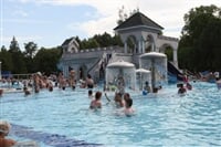 Eger - Maďarsko lázně Eger - hotel Flora 3* přímo u termálů - pobyt 3 noci, LÁZNĚ a WELLNESS v ceně