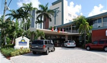 Days Hotel Thunderbird