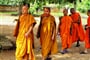 Sri Lanka - budhističtí mniši na výletě