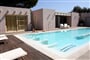 Venkovní bazén wellness centra, Costa Rei, Sardinie, Itálie