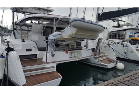 Lagoon 42 - Benetnash II (GND) (A/C, WM, Generator, Inverter)