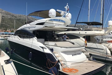 Princess S65 - MIRNO MORE (s posádkou)