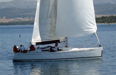 Grand Soleil 37 - Sportski Vuk (Sails 2016)