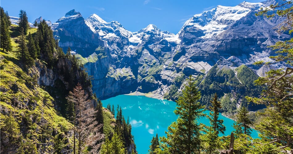 ledovcové jezero Oeschinensee (UNESCO) - Švýcarsko