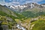 Výhled z květinové cesty, na čtyřtisícovky (z leva) Allalinhorn, Alphubel, Taschhorn a Dom 4545mnm (druhá nejvyšší hora Švýcarska)