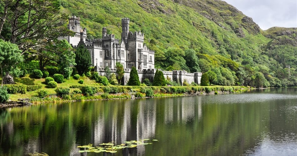 Poznávací zájezd Irsko - klášter Kylemore